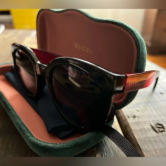 Gucci oversized gradient sunnies - Picture 16 of 16